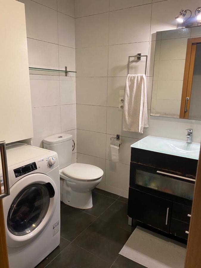 Cozy Apartment At A Great Location! L'Hospitalet de Llobregat Luaran gambar